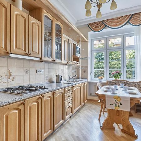 Villa Deluxe Apartments Karlovy Vary Luaran gambar