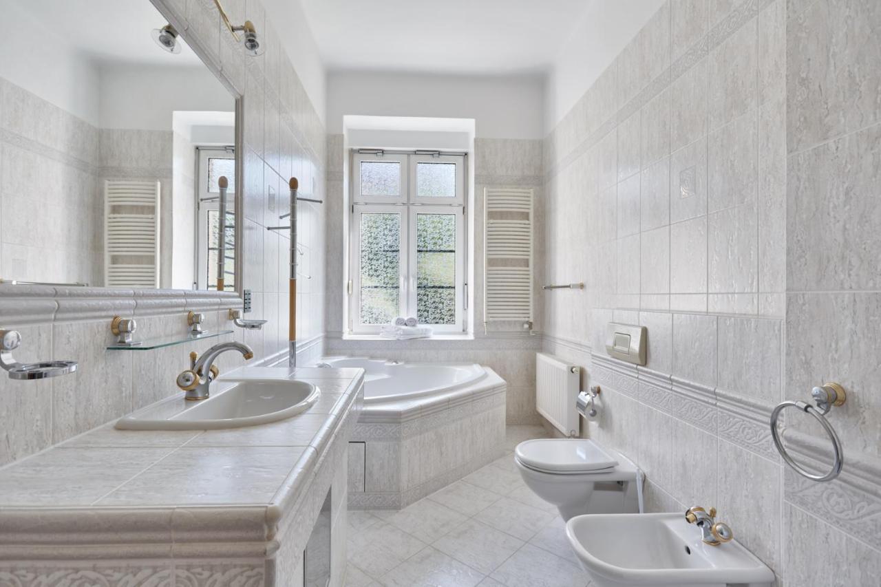 Villa Deluxe Apartments Karlovy Vary Luaran gambar