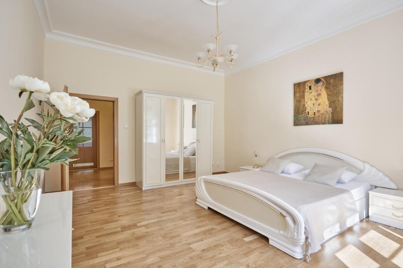 Villa Deluxe Apartments Karlovy Vary Luaran gambar